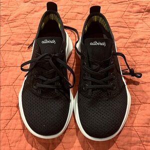 Allbirds Women’s Black and White Sneakers